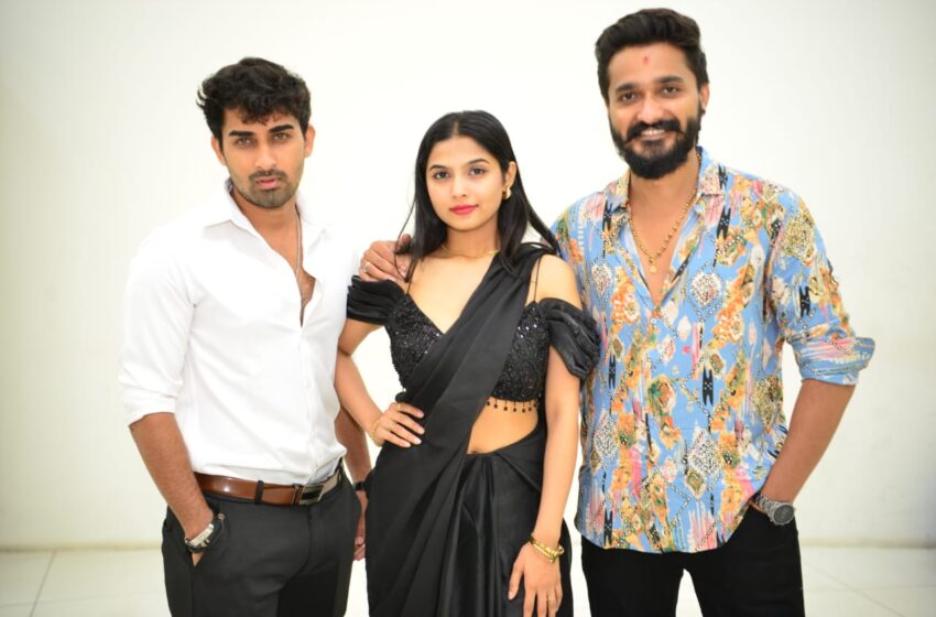 ಪುಣ್ಯಾತ್ ಗಿತ್ತಿ ಎಂದು ಹಾಡಿದ ಖೇಲಾ ತಂಡ