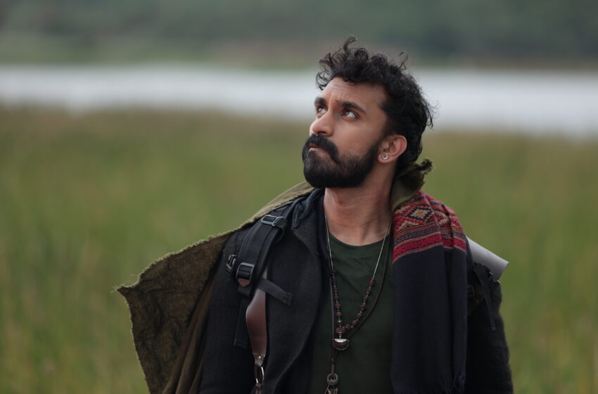  Dheeren Ramkumar Rocks the Khaki Look: ‘Pabbar’ Character Teaser Out!